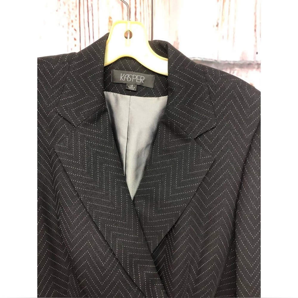 🖤 Kasper Petite Blazer – Size 12P | Black Chevron Pinstripe Suit Jacket